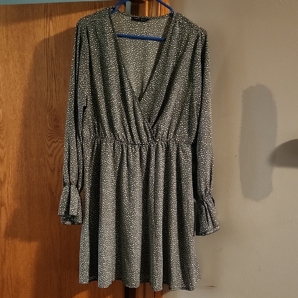 Green V-Neck Long Sleeve Sundress